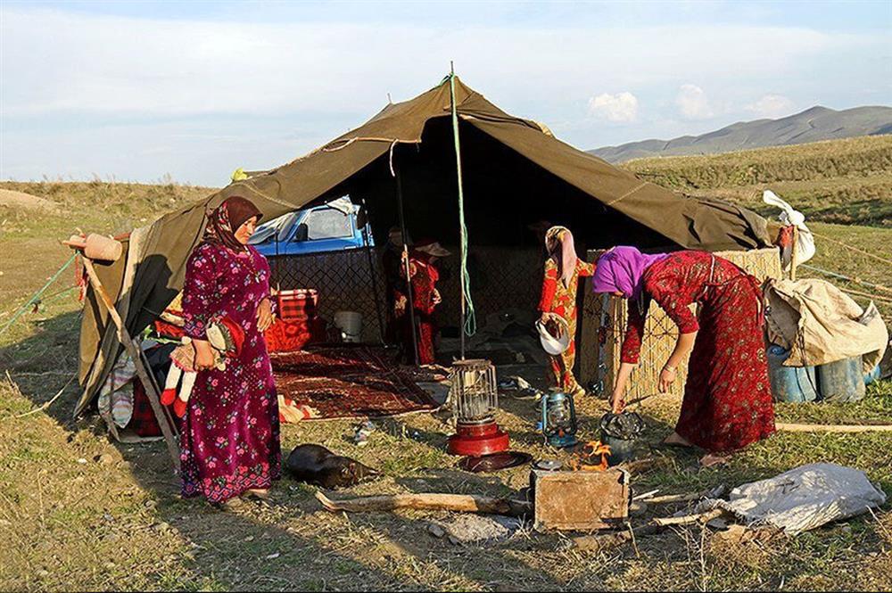 دسترسی زنان عشایر و روستایی به مجوزهای سلامت برای تولید محصولات آسان می‌شود